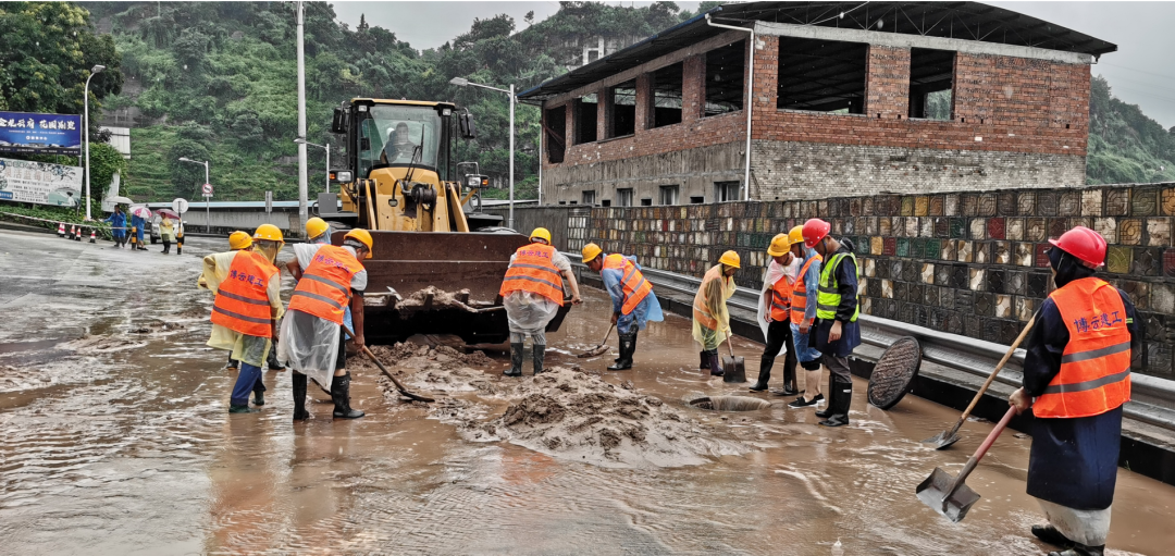 暴雨来袭，博云建工紧急响应参加抗洪抢险工作